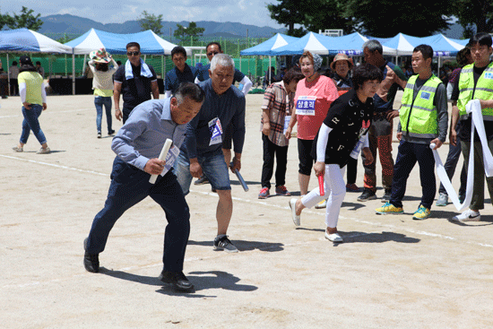 체육대회 마을대항 4백미 계주.