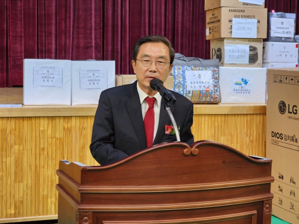 경대수 국민의힘충북도당위원장이 축사를 하고 있다.