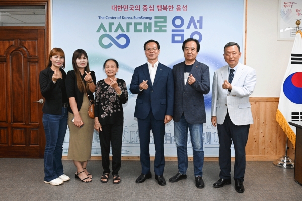 바르게살기운동 음성군협의회가 12일 다문화 가정 친정 부모와 만남을 주선했다.