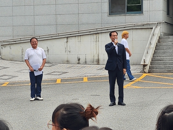 조병옥 음성군수가 축사를 하고 있다.